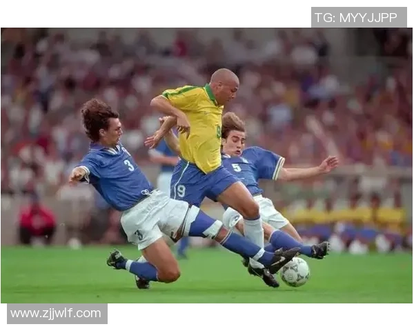 总被对方踢个不停的足球巨星到底是谁？揭秘背后的辛酸故事